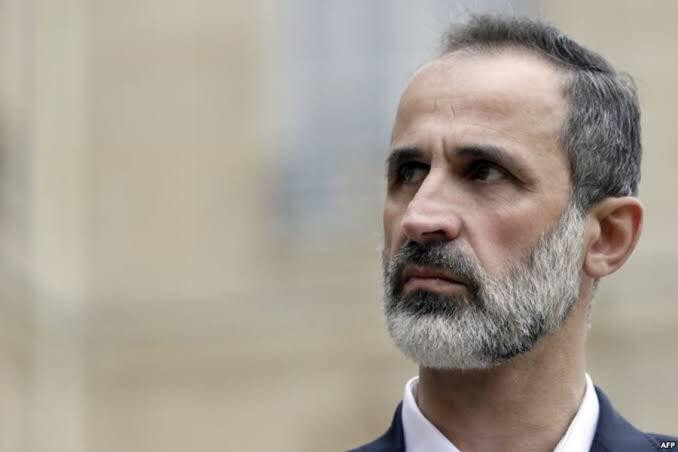 بوغدانوف يلتقي معاذ الخطيب في...