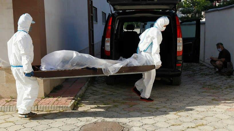 دراسة: وفيات كورونا تنخفض 15%...