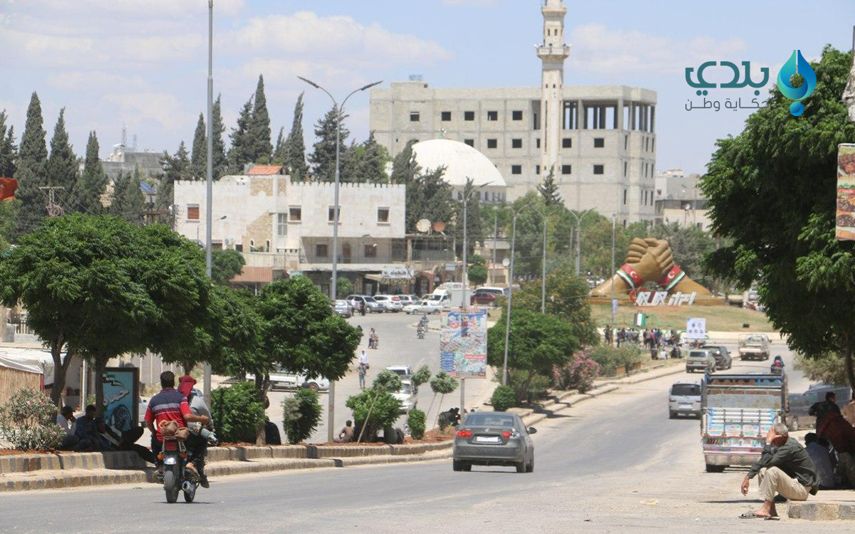 اللجنة التموينية في إعزاز تجبر...