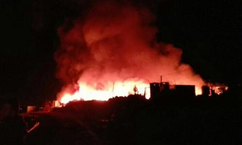 بالفيديو.. حريق يلتهم خيم اللا...