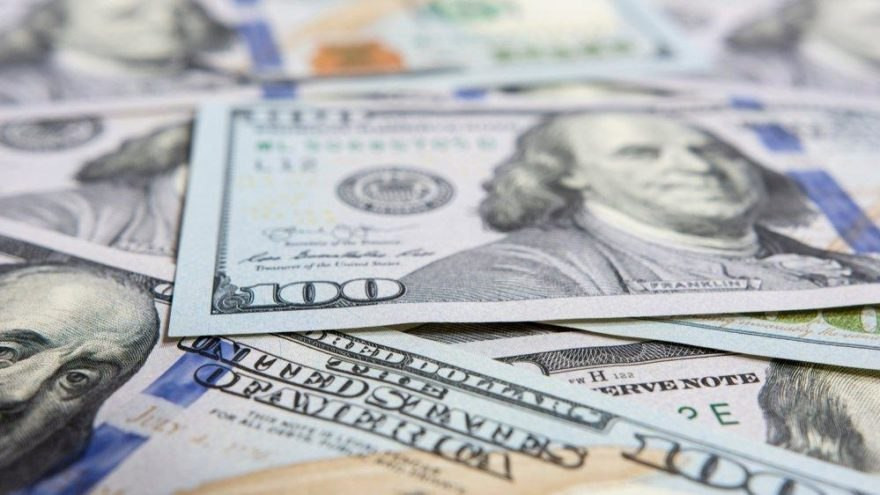 انهيار سعر صرف الليرة أمام الد...