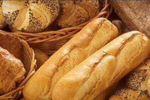 درعا.. الخبز السياحي و"السمون"...