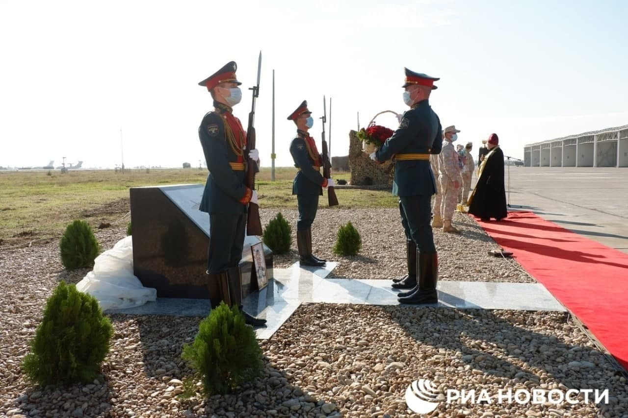 روسيا تدشن "لوحة تذكارية" لطيا...