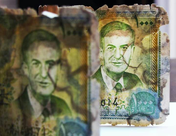 الليرة تواصل تحسنها أمام الدوﻻ...