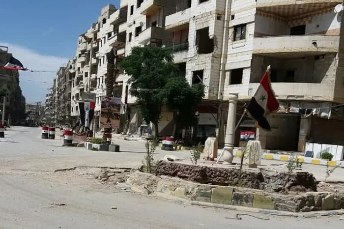 النظام يستولي على منازل عشرات...