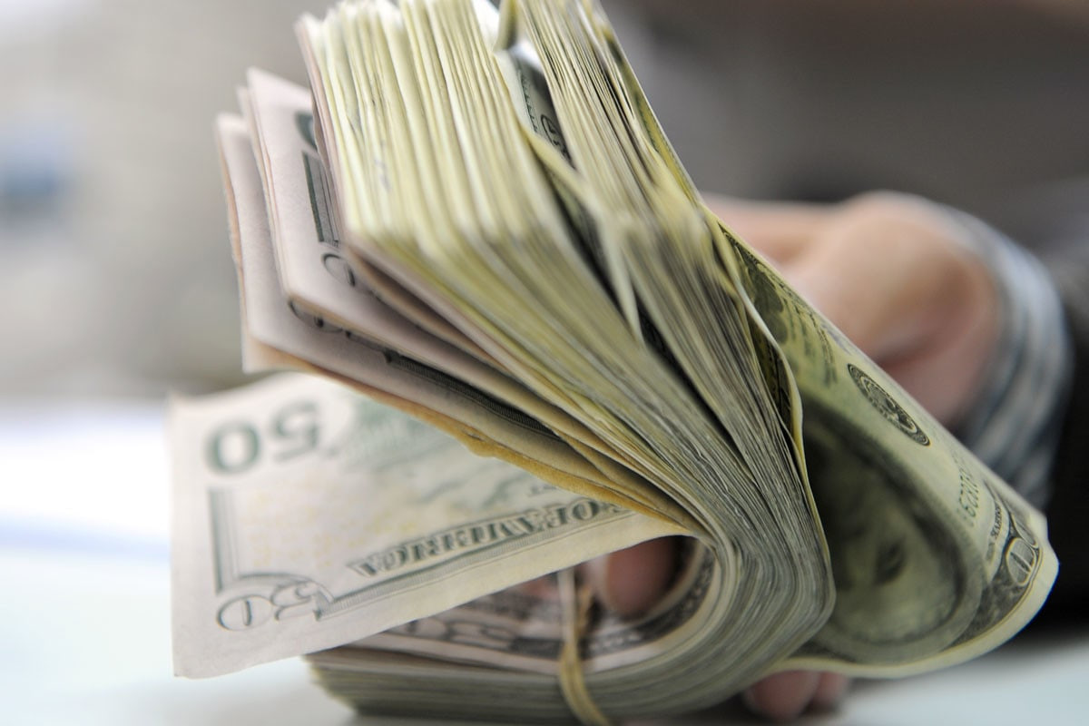 تراجع بسعر صرف الليرة أمام الد...