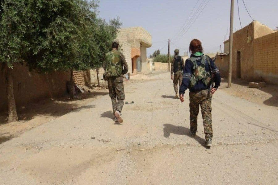 "قسد" تعتقل ثلاثة شبان في منبج...