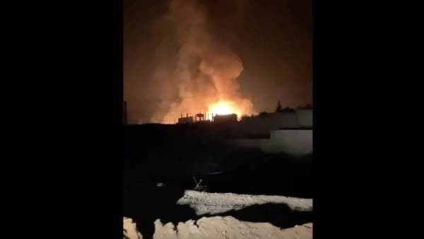 انفجار في خزانات وقود معدة للت...