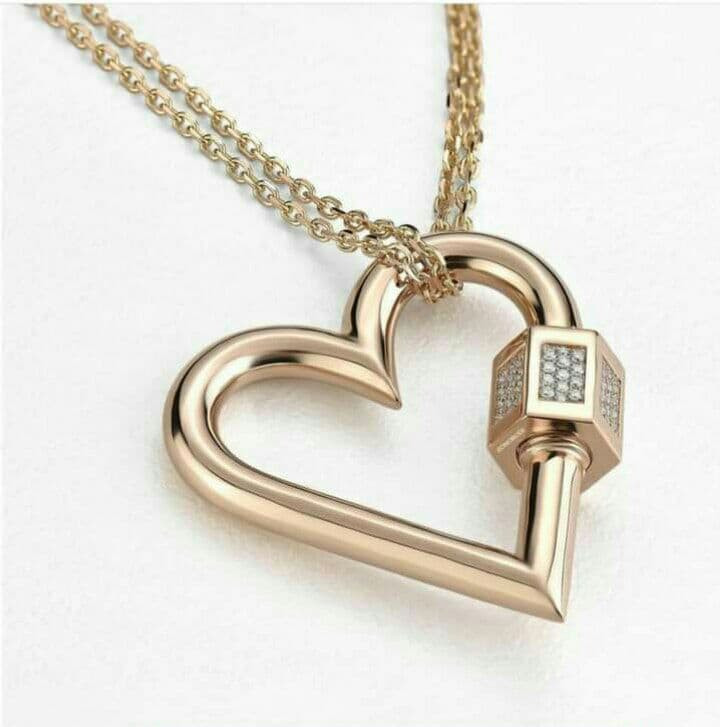 الصاغة يخفضون سعر الذهب لأول م...