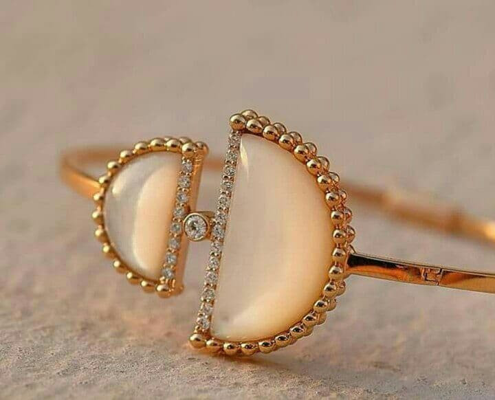 الصاغة يخفضون سعر غرام الذهب