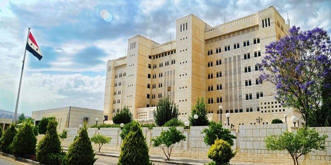 النظام يهاجم "قسد" بسبب غارات...