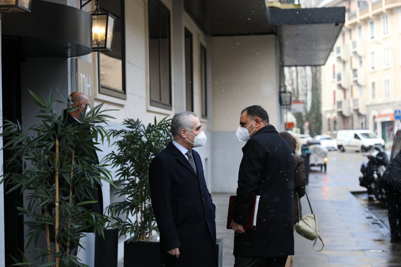 اللجنة الدستورية السورية تطلق...