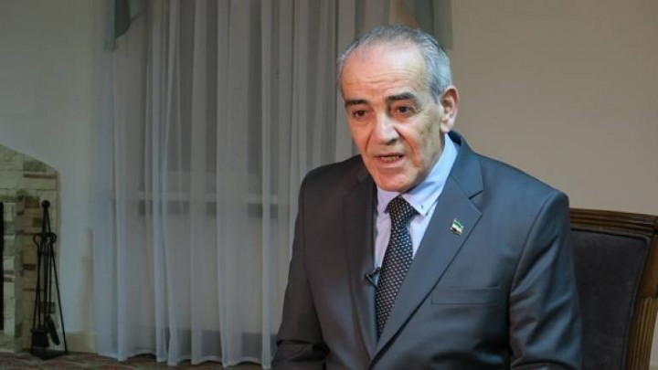 العريضي: وفد النظام يعمل بعقلي...