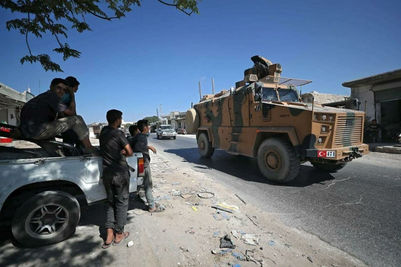 تركيا تدفع بتعزيزات جديدة إلى...