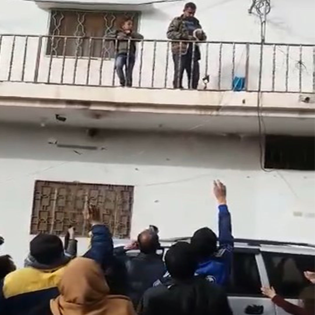 بالفيديو.. قائد ميليشيا موالية...