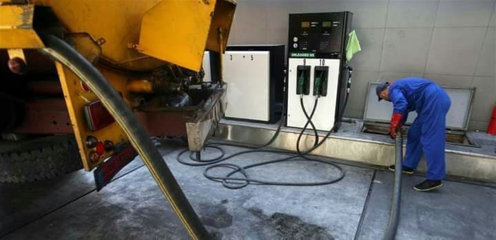 وزير بحكومة الأسد يكشف الخسائر...