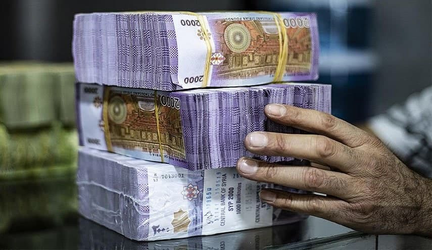 مسؤول بحكومة النظام يطالب بزيا...