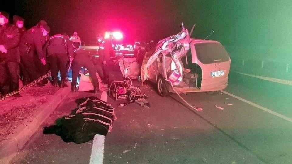 وفاة ثلاثة سوريين بحادث سير في...