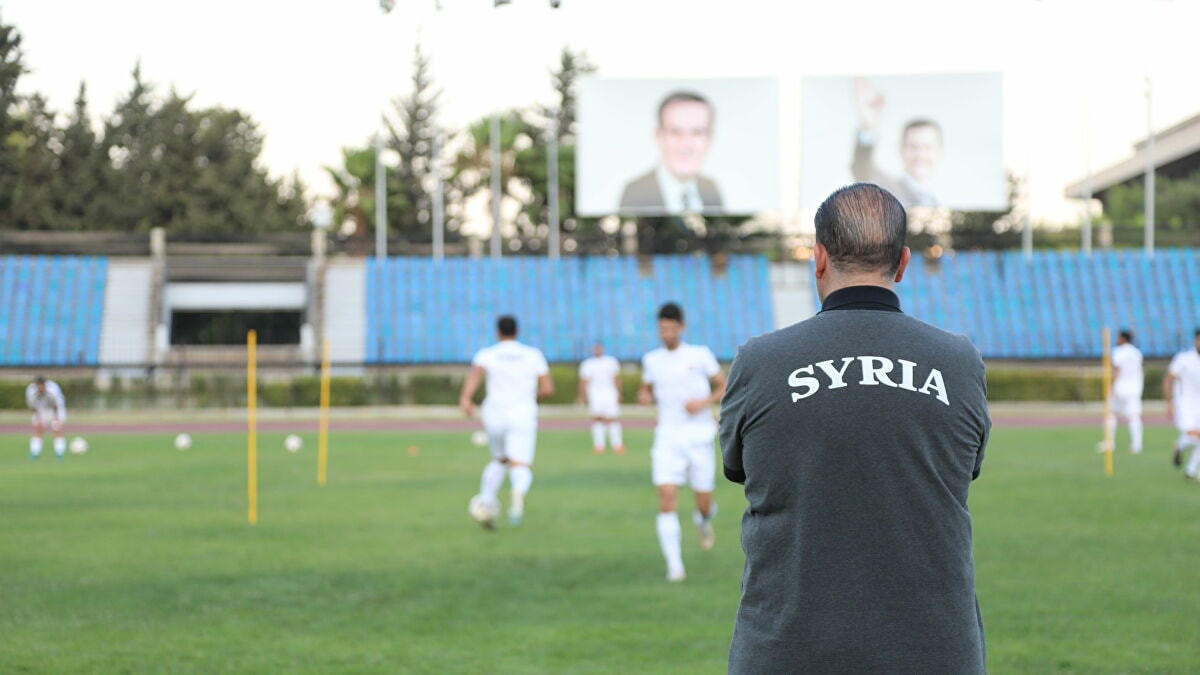 لكمة قوية للحكم.. المصارعة تعو...