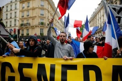 فرنسا تبدأ إجراءات حل مجموعة "...