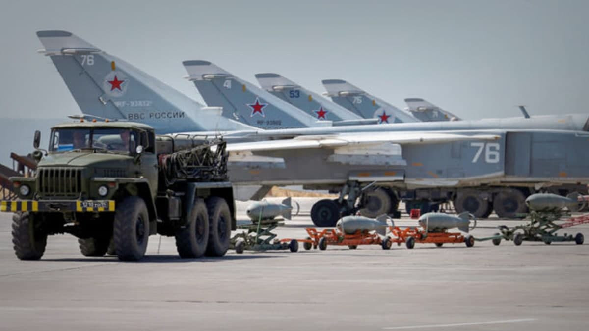 إيران تعزز قواتها في مطار التي...