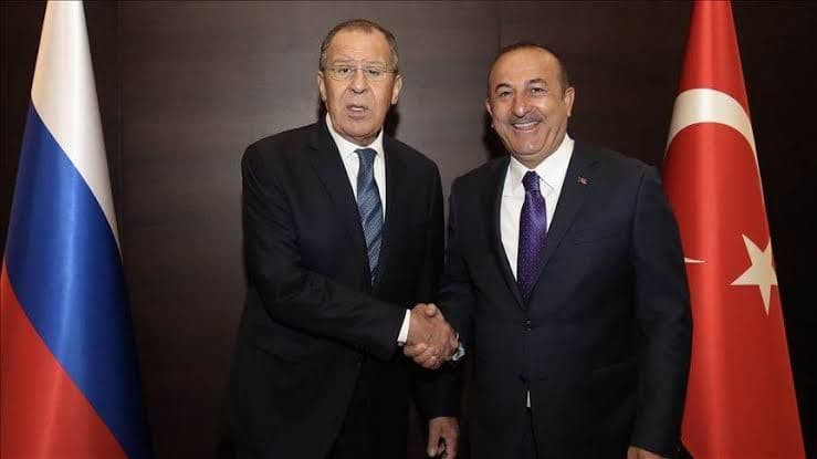 لافروف وأوغلو يبحثان الأوضاع ا...