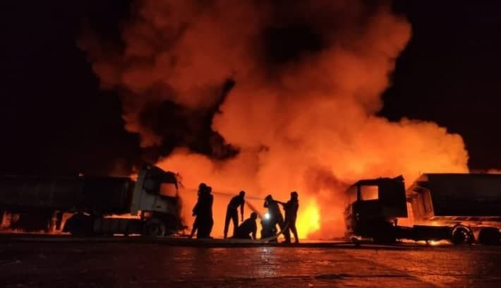 ارتفاع عدد ضحايا سوق النفط في ريف حلب والنظام يكثف قصفه على إدلب