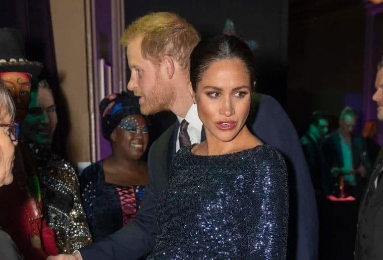 زوجة حفيد ملكة بريطانيا تكشف ع...