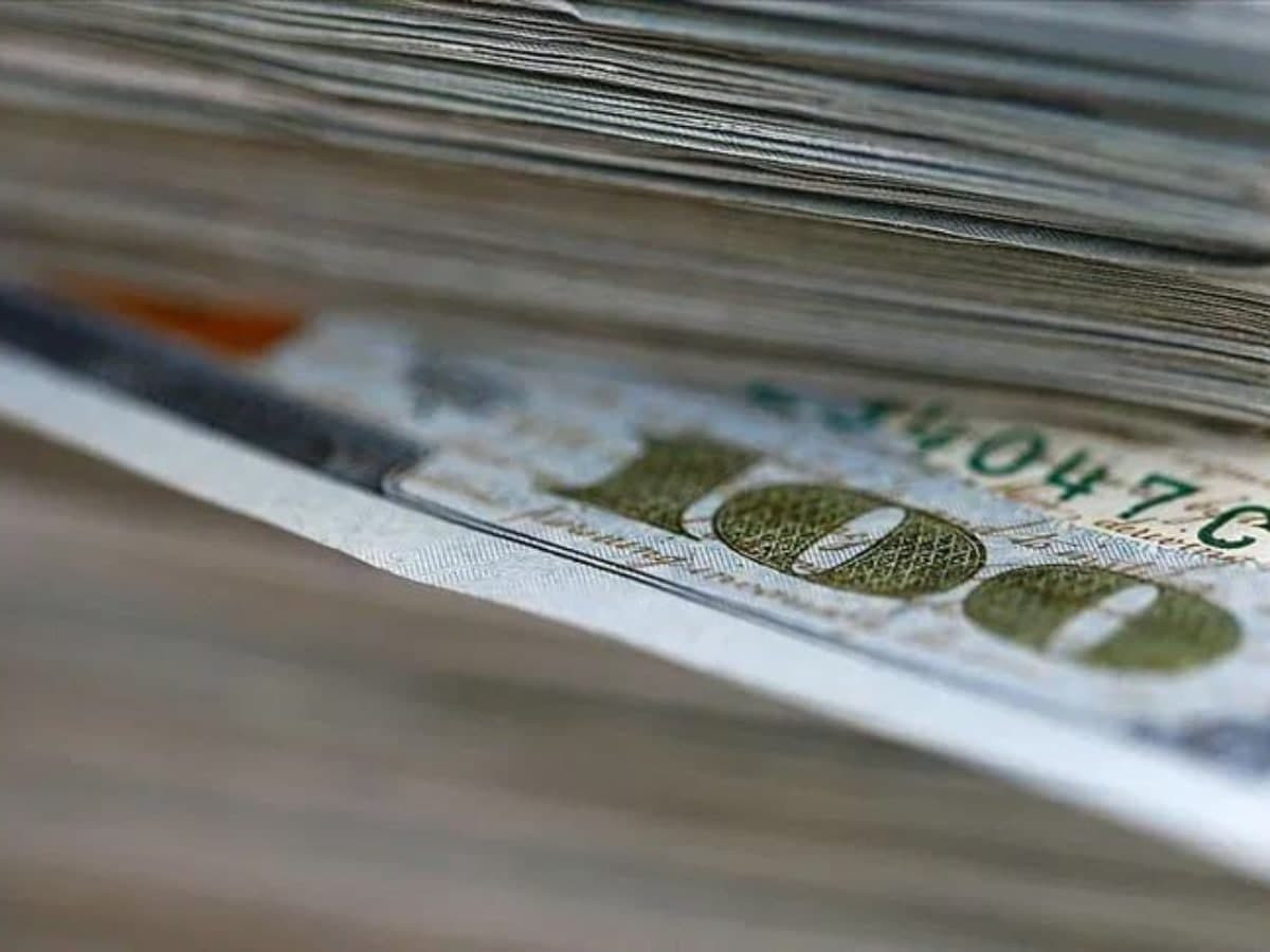 رقم قياسي.. سعر صرف الليرة الس...