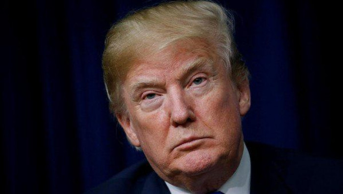 ترمب ينفي تحديد موعد الضربة ال...