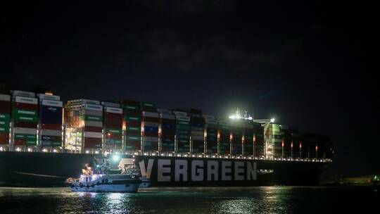 الأردن يعتزم إدخال 7 بواخر محم...