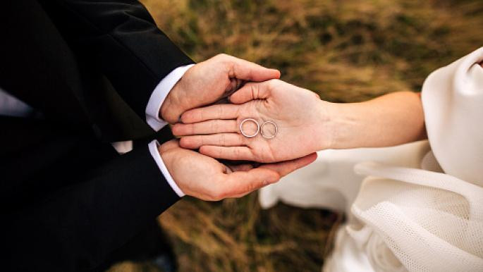 لسبب غريب .. طلق زوجته ثلاث مر...