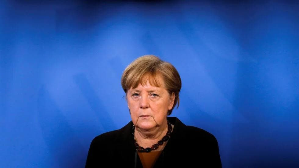 ميركل تتلقى لقاحا ضد "كور.و.نا...