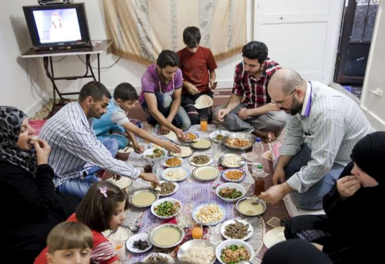 فطور العائلة السورية يعادل 10...