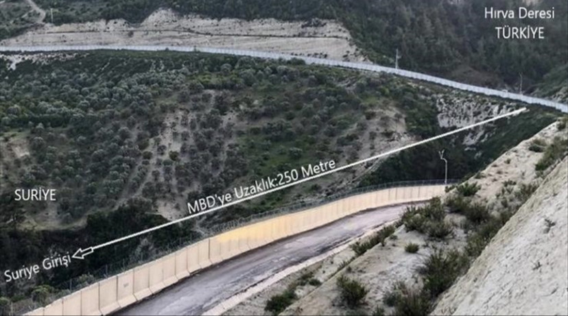 "الدفاع التركية" تكتشف نفقا يم...