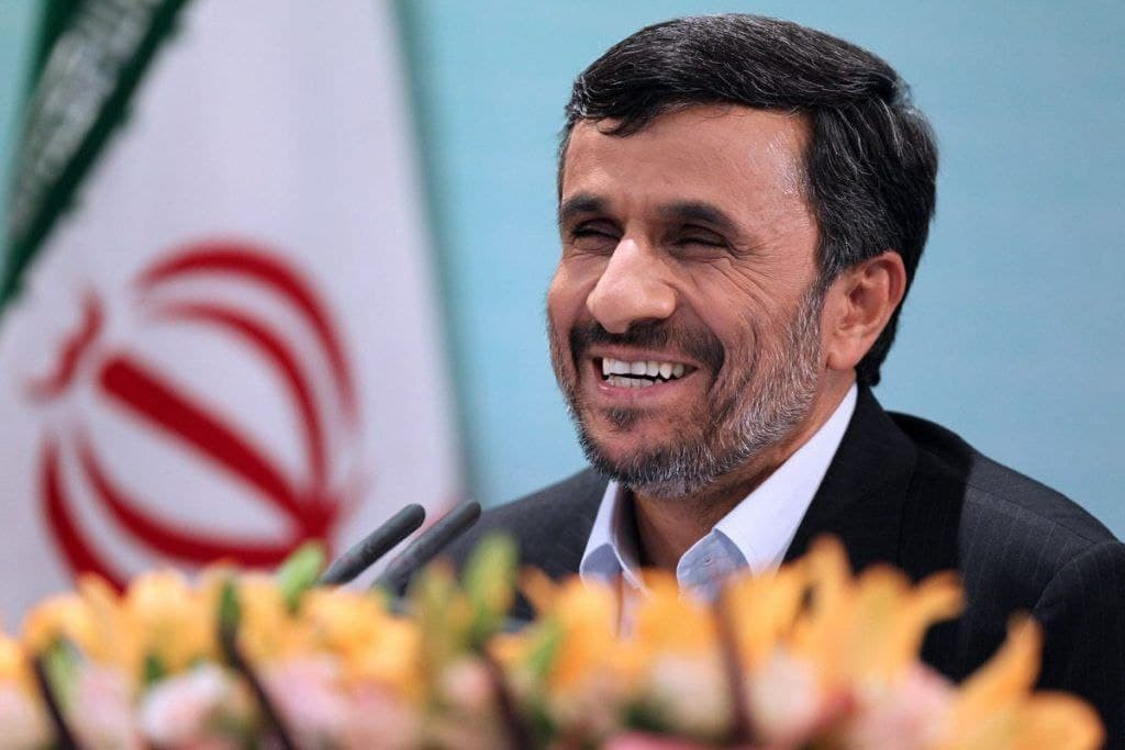 أحمدي نجاد: أمير قطر دفع 57 مل...