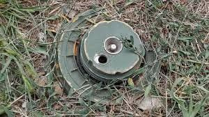 مقتل طفلين بانفجار لغم أرضي شر...