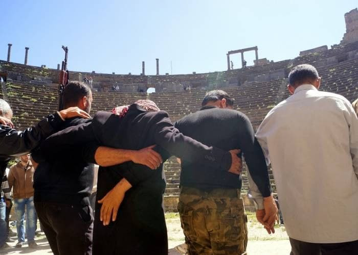 درعا.. الأهالي يمنعون قوات الن...