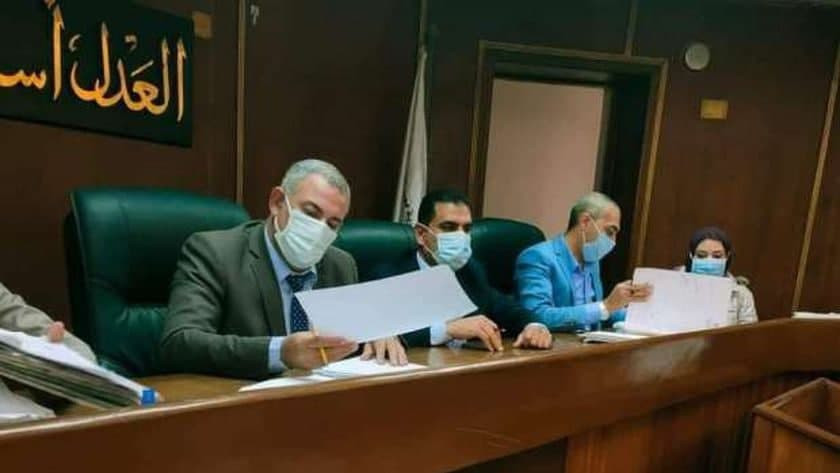 مصر تمنح شقيقين سوريين الجنسية...