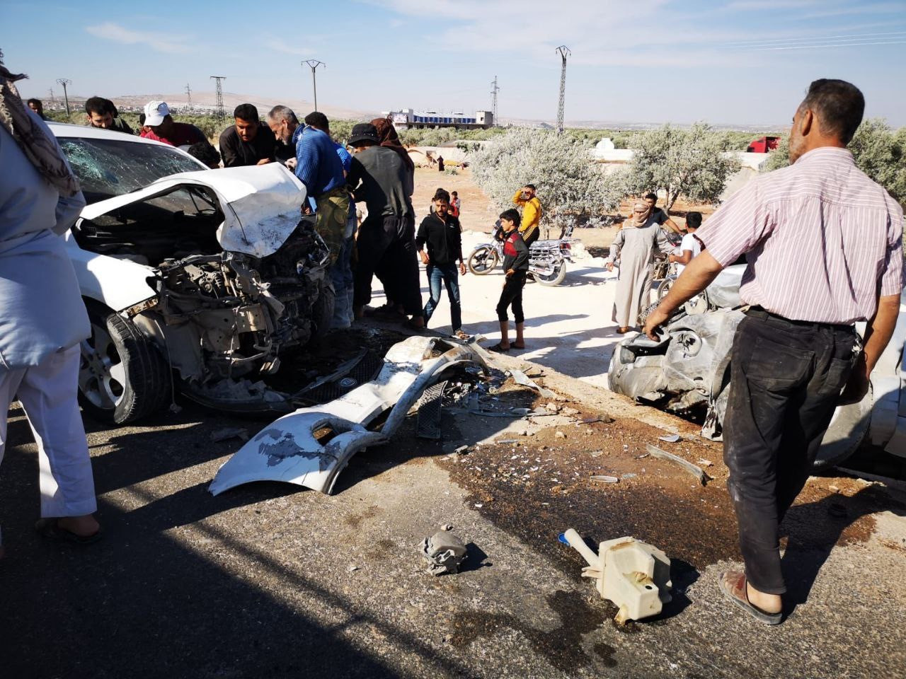 وفاة شاب وإصابة آخرين بحادث سي...