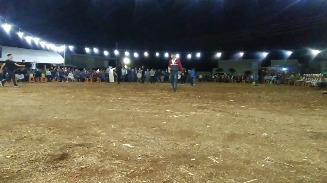 لم يستطع التحكم بسلاحه.. خمسة...