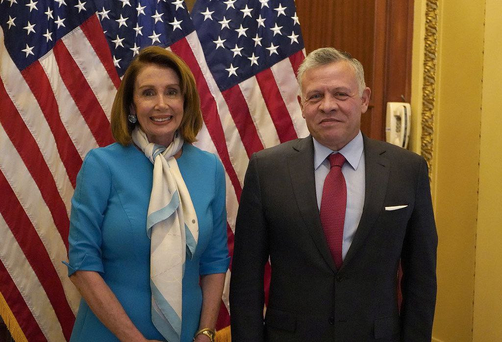 ملك الأردن يناقش مجلس الشيوخ ا...