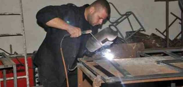 "الحرف اليدوية" مهددة بالتوقف...