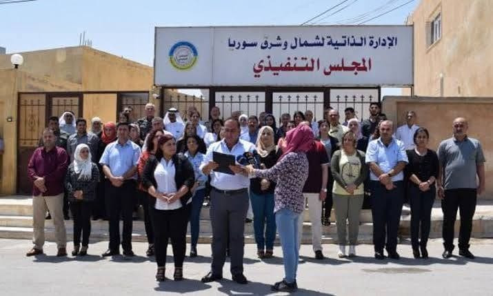 إدارة "قسد" تمتدح تجربتها في ا...