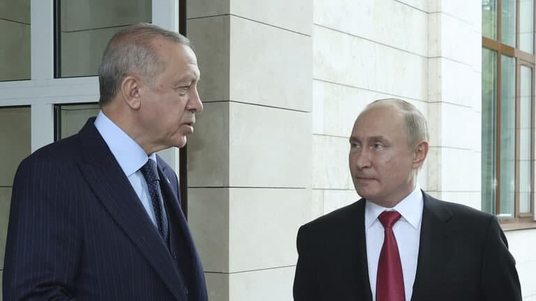 الكشف عن مجريات قمة "بوتين - أ...