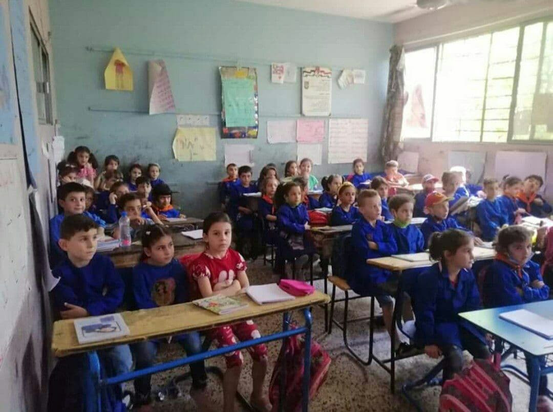 مدارس "حمص" ترهق ذوي الطلاب بذريعة "التعاون والنشاط"