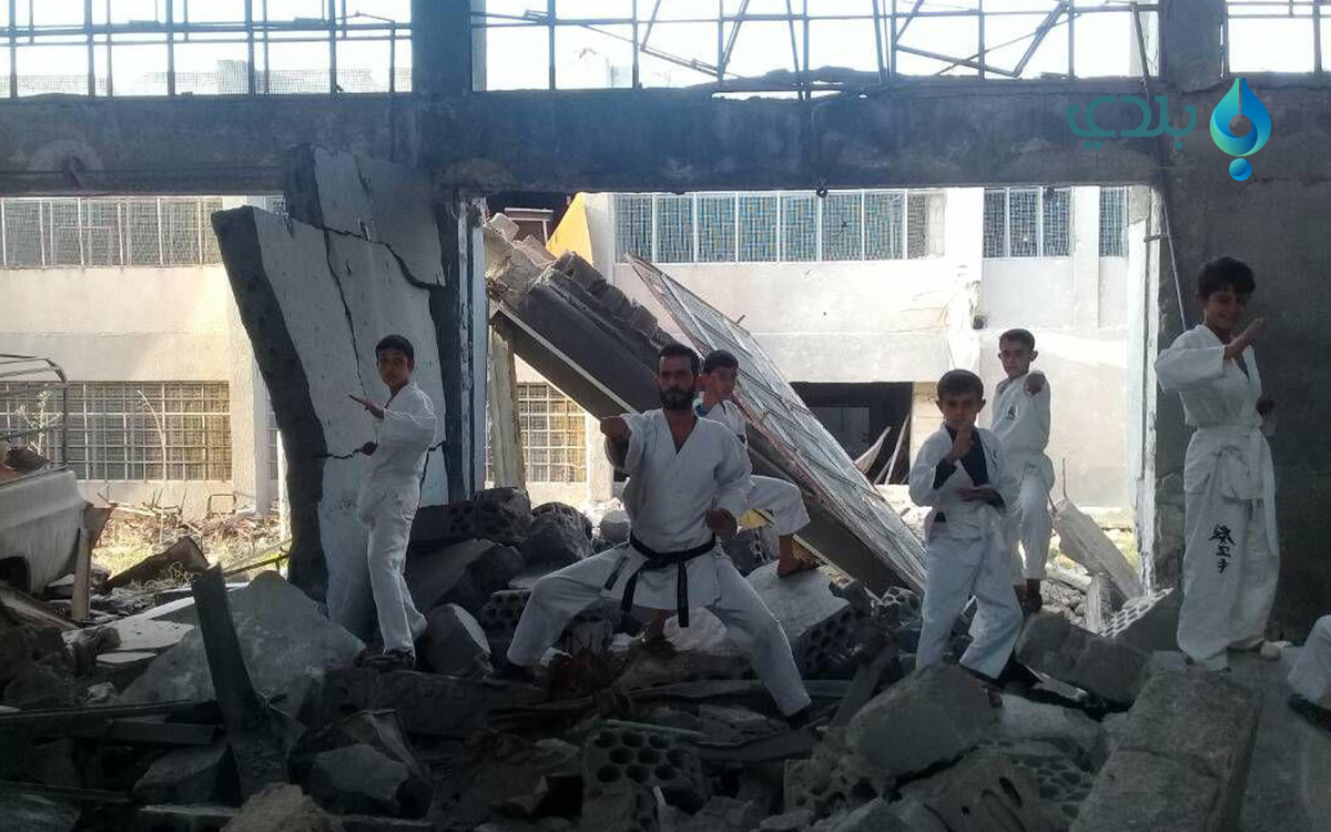 الأطفال السوريون يتحدون قصف ال...