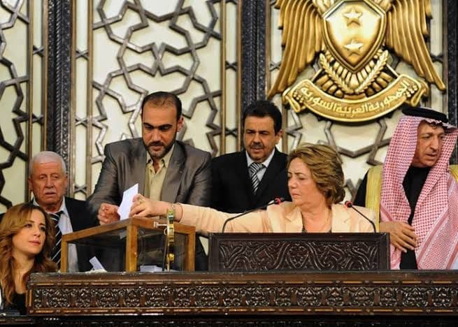 وفاة "هدية عباس" رئيسة برلمان...