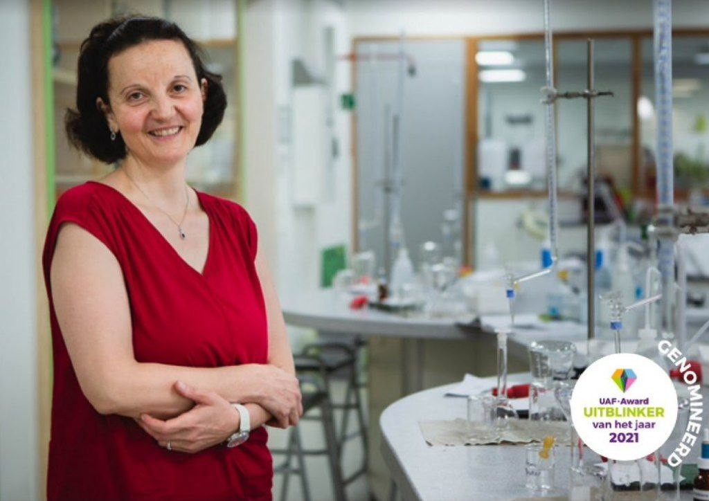 لاجئة سورية تنال جائزة التميز...