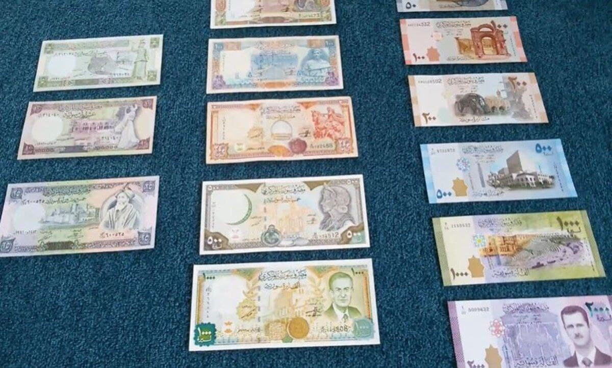 الليرة السورية تنخفض أمام الدو...